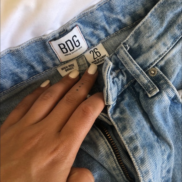 BDG Jeans High Waisted, Baggy Fit - Picture 2 of 4